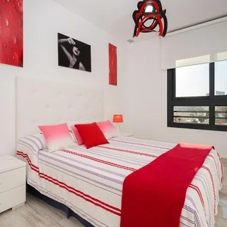 Ocean Sky Sea Benidorm. Parking Pool Appartamento
